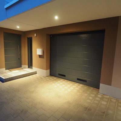 Garage beleuchtet